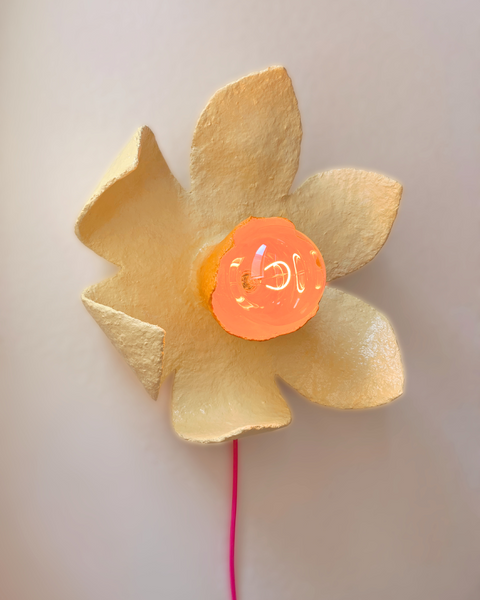 Daffodil Sconce